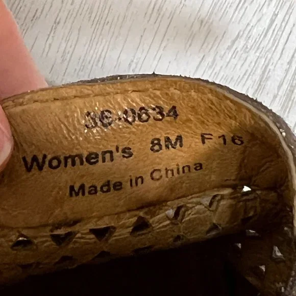 Trask Ali Perf Loafer Shoe Gray Silver Metallic Women's size 8M - Picture 6 of 7